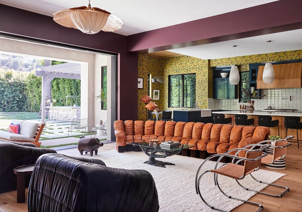 Demi Lovato abre mansão de 790m2 em Los Angeles, avaliada em R 40