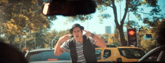 The streets of Rio as a scene "The world's first Christmas" — Photo: Reproduction / Youtube / Prime Video Brazil