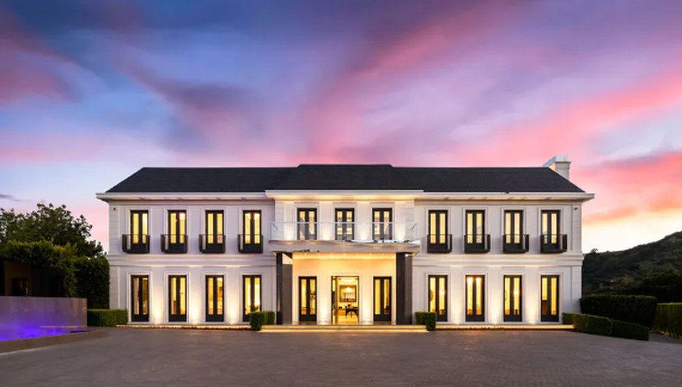 Manso de J-Lo e Ben Affleck em Beverly Hills — Foto: Divulgao / Redfin / MLS