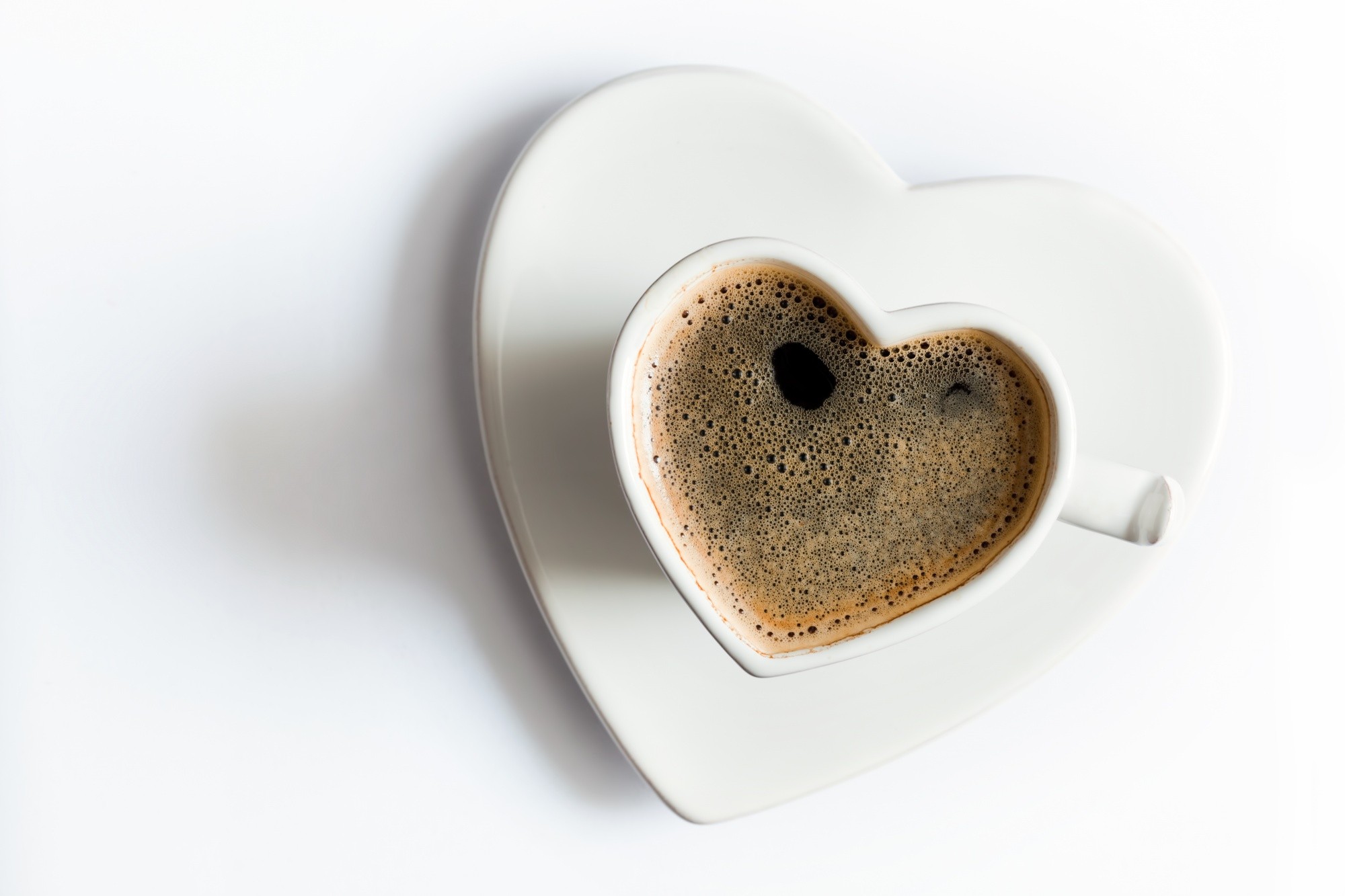 Como o café afeta a qualidade do sexo? Os benefícios (e riscos) do consumo de cafeína da cama