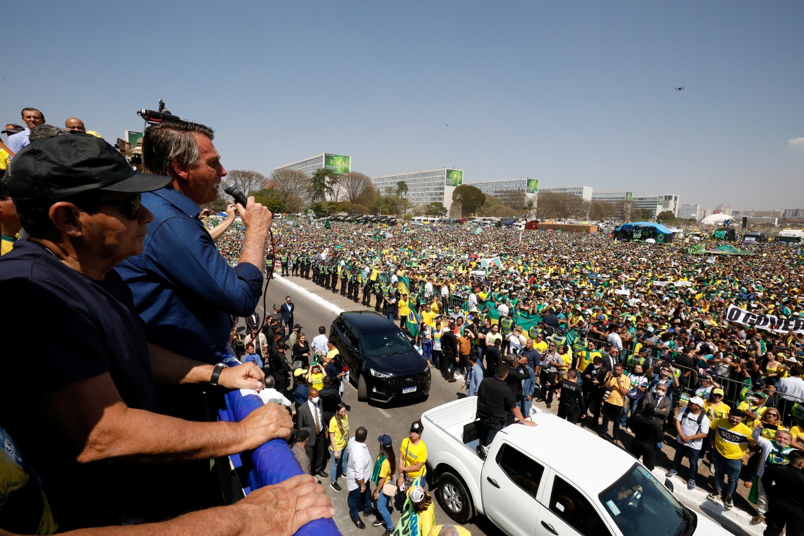 Bolsonaro discursa para apoiadores na Praça dos Três Poderes, em 7 de setembro de 2021, ocasião em que ameaçou o Supremo Tribunal Federal — Foto: Alan Santos/PR