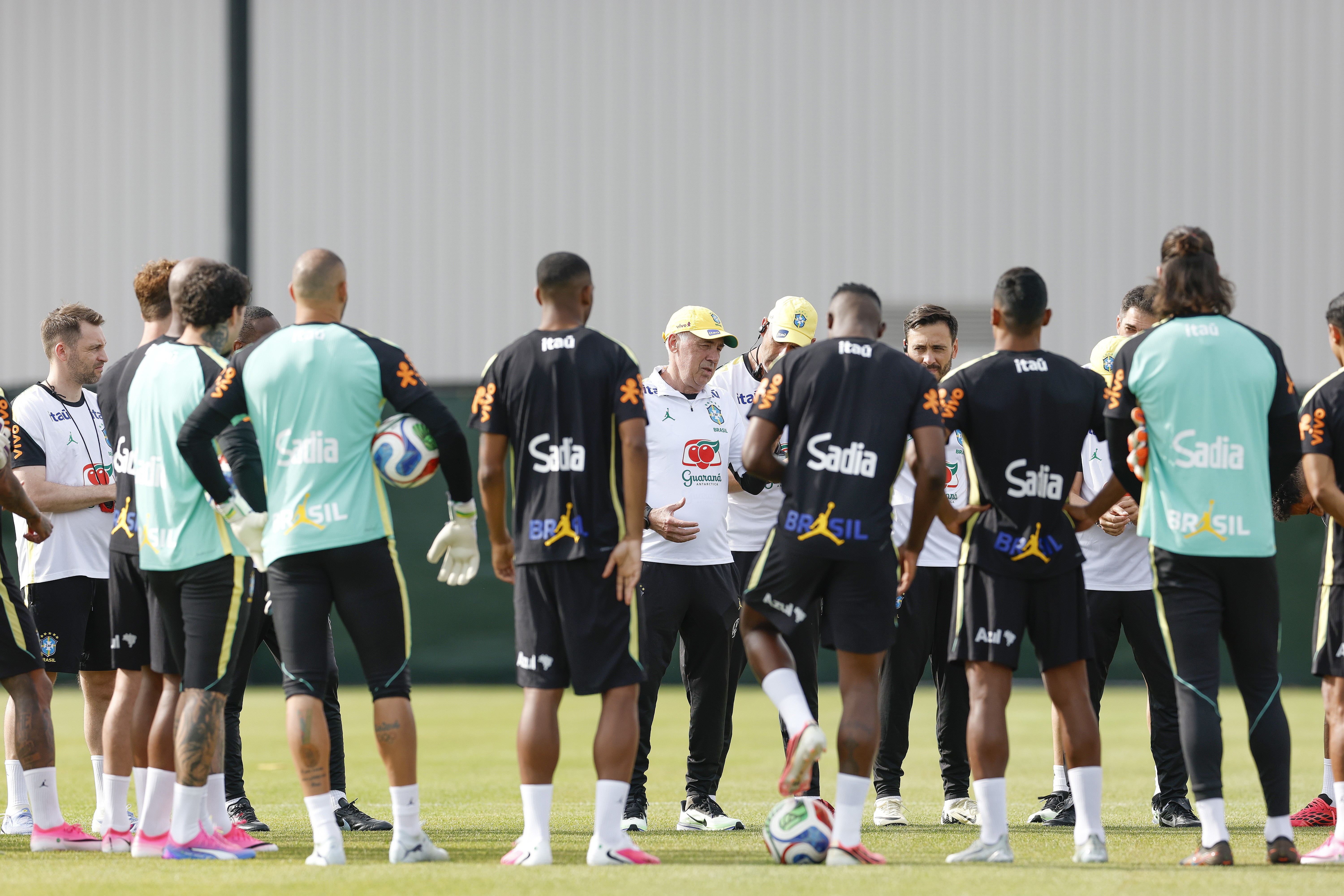 Paquetá e Igor Thiago são novidades da seleção no amistoso contra o Egito e reforçam disputa acirrada até a Copa do Mundo