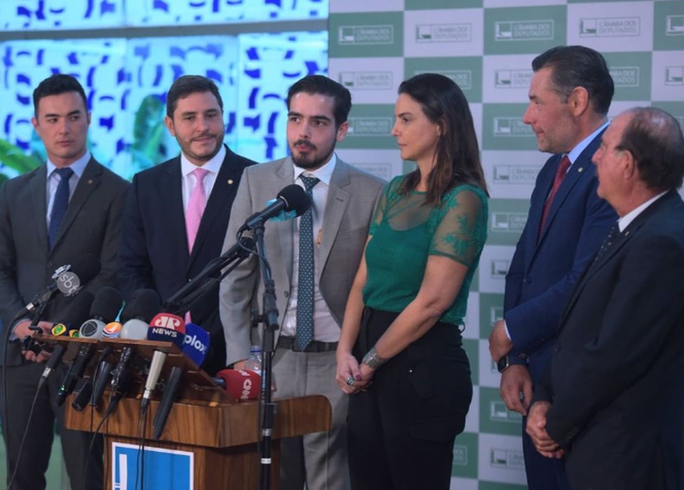 João Guilherme Silva e Luciana Cardoso vão à Câmara dos Deputados defender mudança na lei sobre doação de órgãos — Foto: Reprodução/Instagram