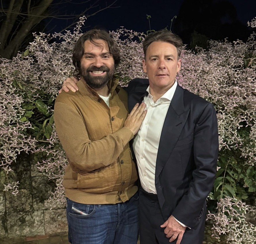João Paulo Magalhães, presidente do Botafogo, e Gabriel de Alba, dono da GDA, posaram juntos ontem no Rio