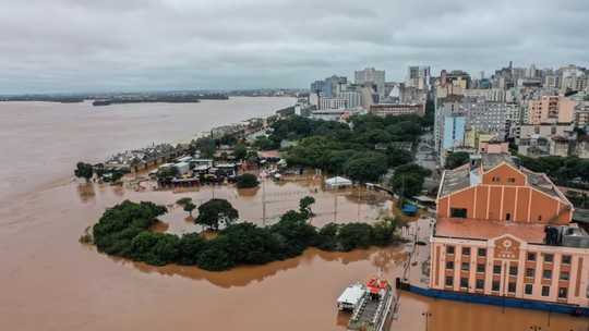 Chuvas no RS: mais de meio milhão de pessoas vivem em áreas evacuadas
