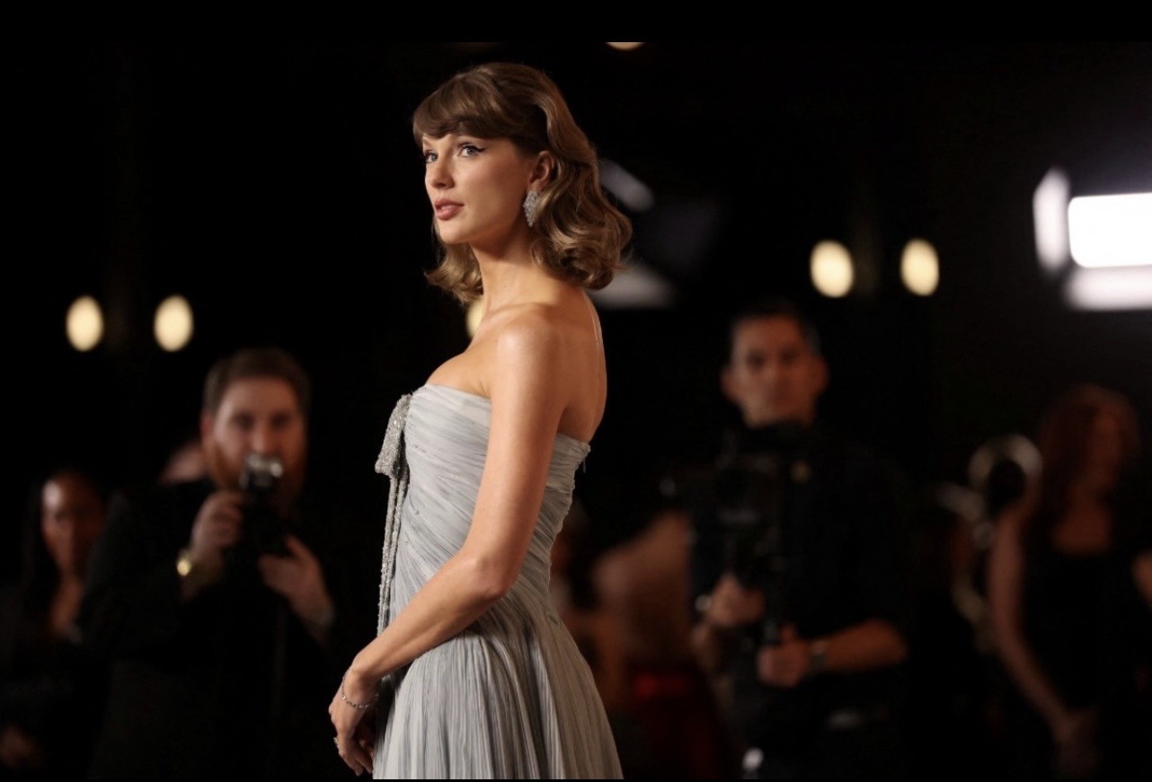 Taylor Swift: confira o look da cantora em noite de gala
