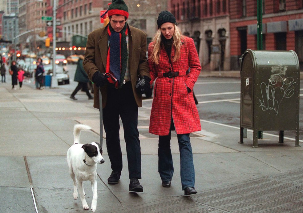 O estilo icônico de Carolyn Bessette-Kennedy e sua influência entre fashionistas da nova geração — Foto: Getty Images