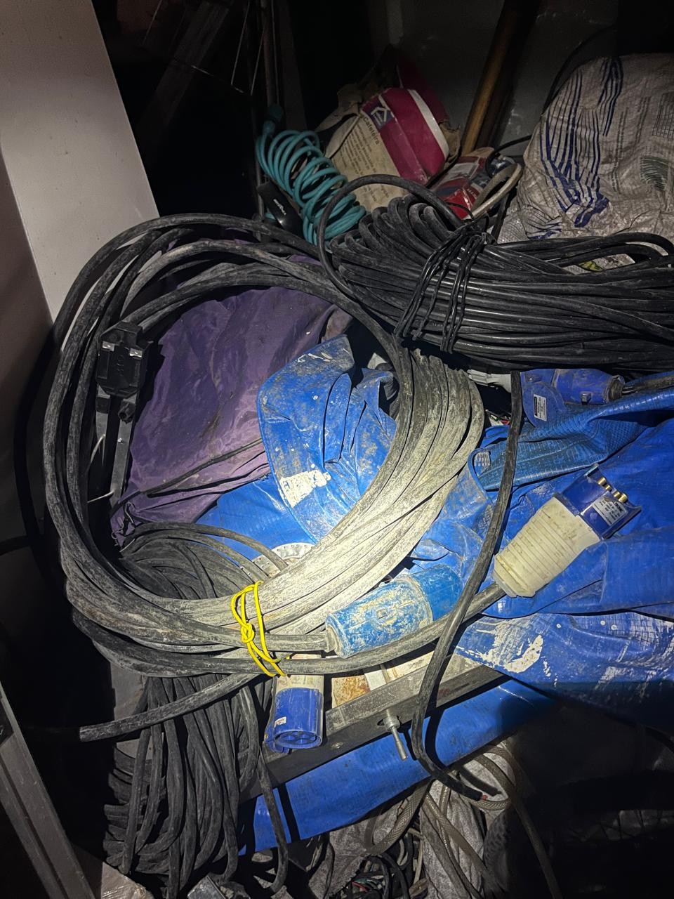 Quadrilha é presa com 2,5 toneladas de fios roubado no Metrô de São Paulo