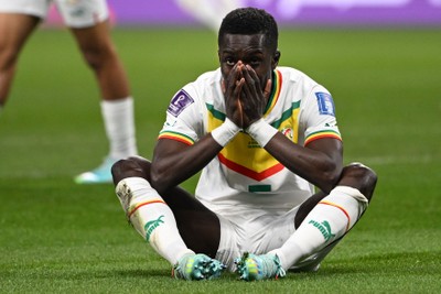 Morre o ex-jogador Papa Bouba Diop, autor do gol de Senegal contra a França  na Copa - Esporte - Extra Online