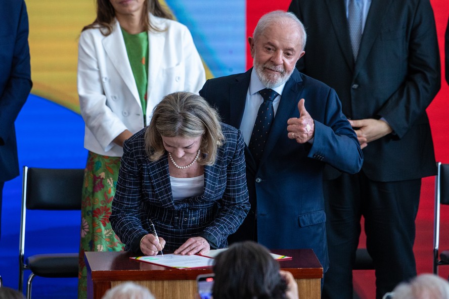 Gleisi Hoffmann e Lula