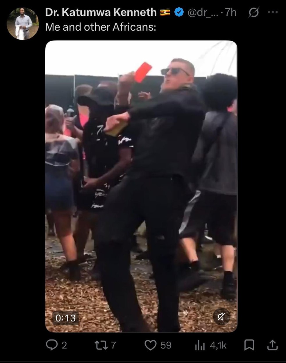 "Eu e outros africanos", publicou um usuário na legenda de um vídeo de um homem dançando — Foto: Reprodução