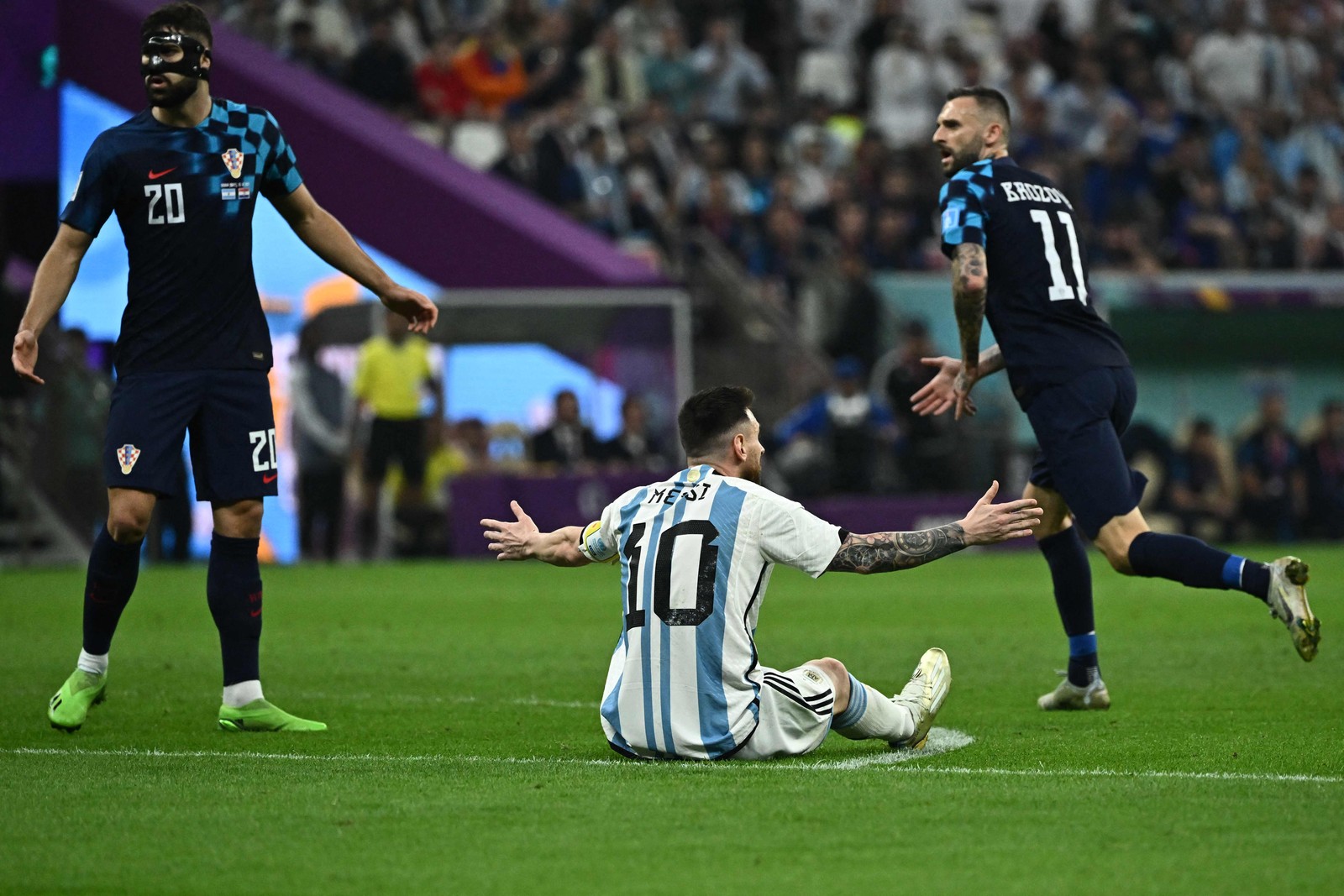 Semifinal entre Argentina e Croácia — Foto: Jewel SAMAD / AFP