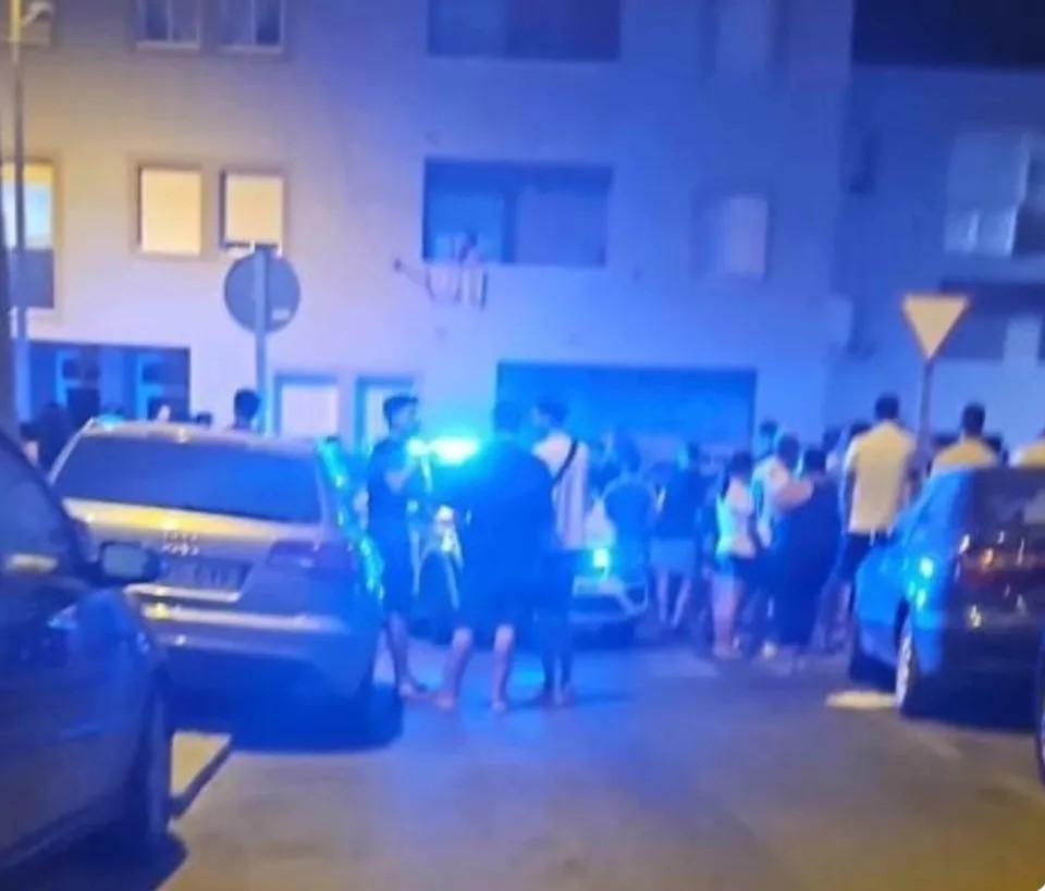 Grávida, mãe e adolescente são mortos a tiros na Espanha; polícia investiga acerto de contas entre clãs