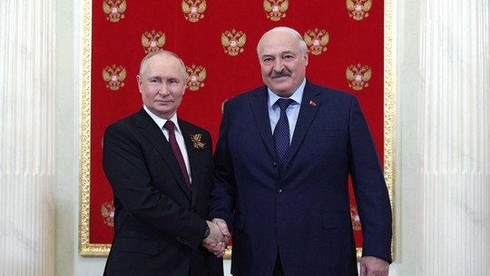 Transferência de armas nucleares táticas russas para Bielorrússia começou, diz Lukashenko