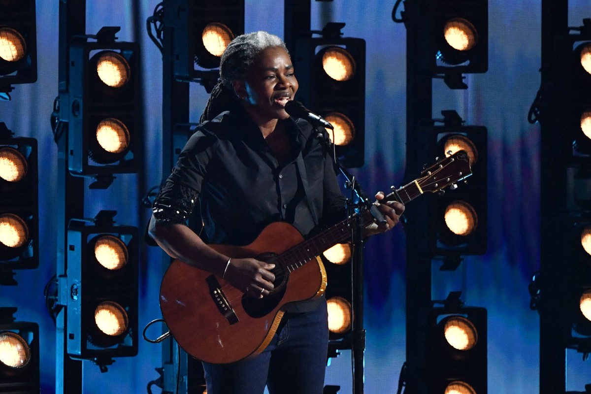 Saiba por onde andava Tracy Chapman, que voltou às paradas após apresentação no Grammy 2024