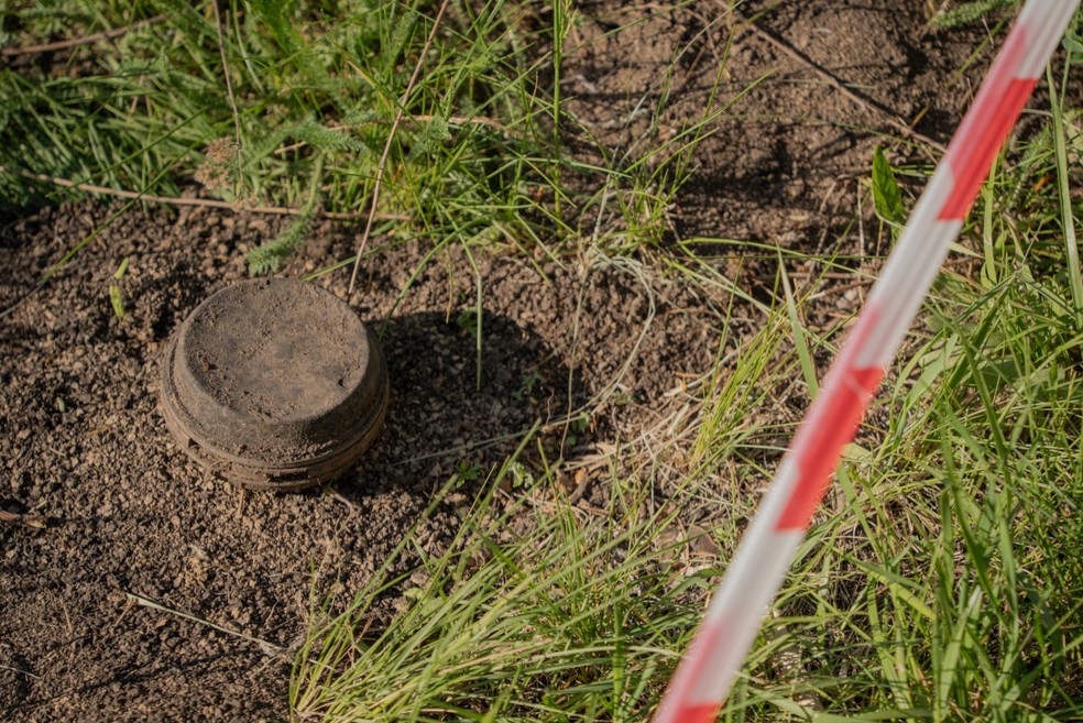 Mina terrestre na Ucrânia — Foto: AFP