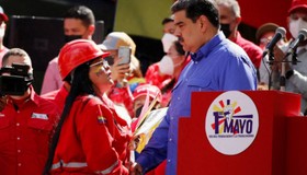 Declínio da Venezuela é paralelo ao de petrolífera estatal: dólares sumidos