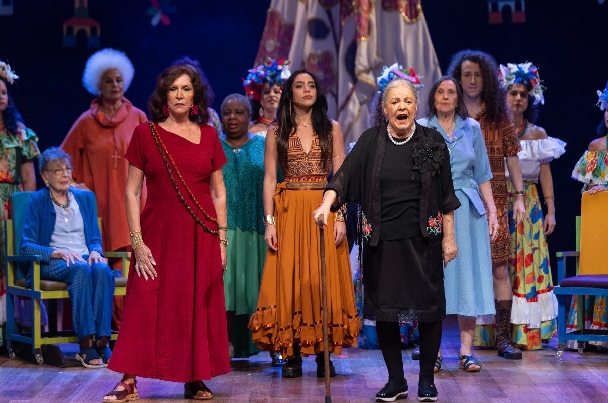 Comédia musical reúne grandes damas no Teatro da UFF, em Niterói