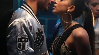Brasileira e cantor colombiano Maluma lançaram o primeiro clipe juntos, com direito a beijo, em 2016 e são chamados carinhosamente pelos fãs do casal de "Malunitta" — Foto: Divulgação