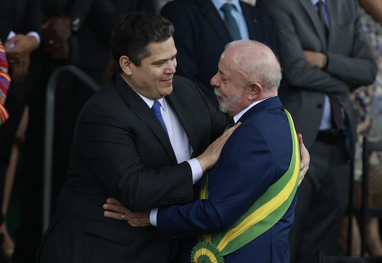Lula leva temas da campanha à reeleição ao 7 de Setembro e reforça elo com a cúpula do Congresso ao reunir Alcolumbre e Motta - Foto