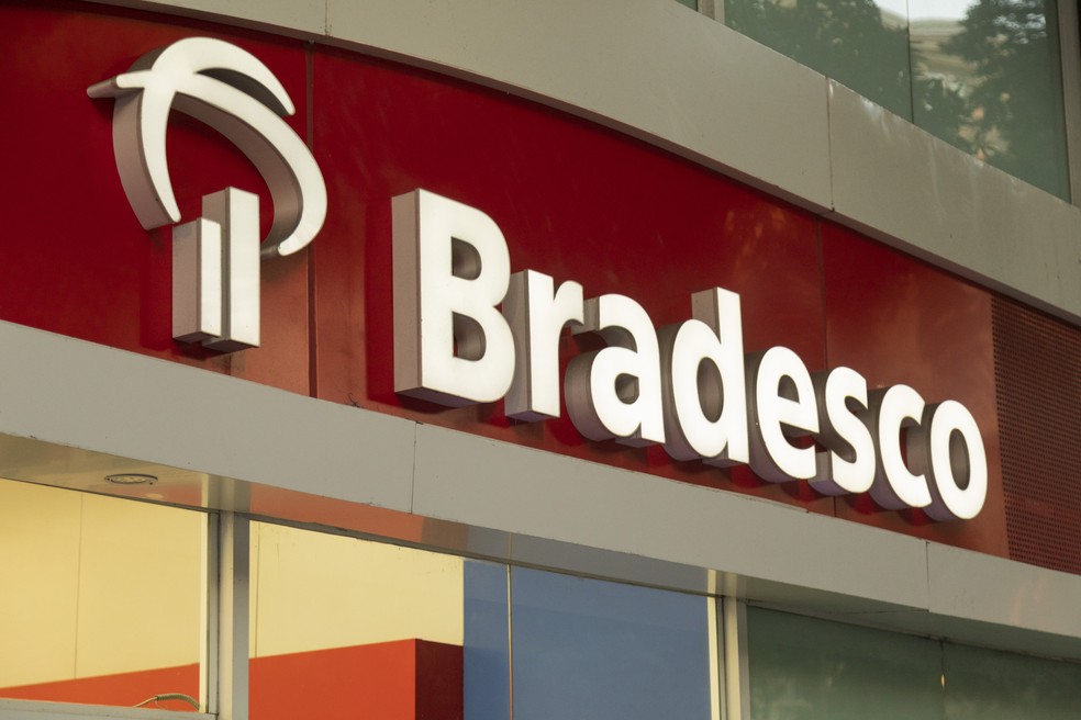 Bradesco é um dos bancos tradicionais que fecha agências e concentra investimentos em digitalização — Foto: Gabriel Monteiro/foto de arquivo