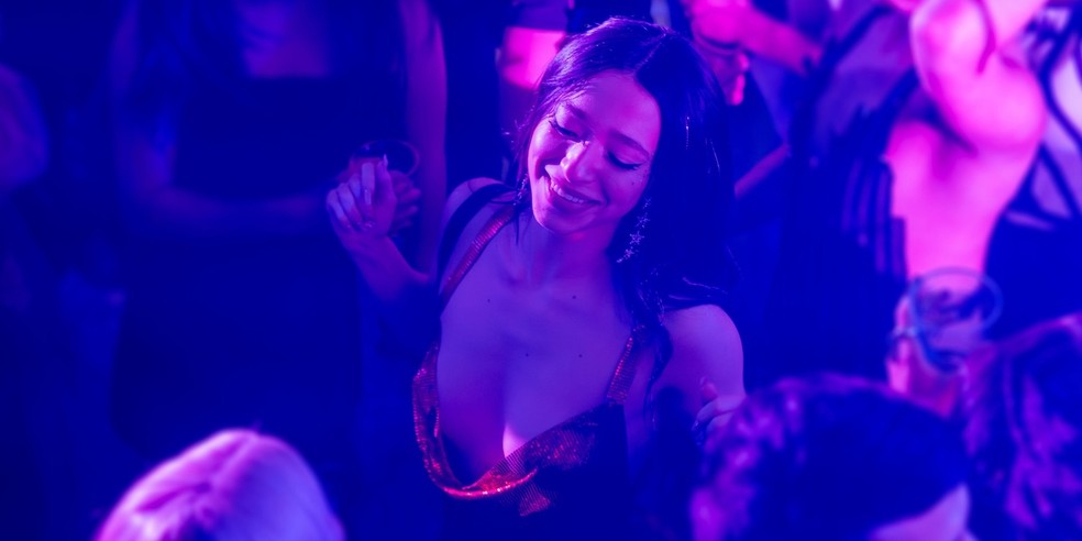 Mikey Madison em cena de "Anora" — Foto: Divulgação