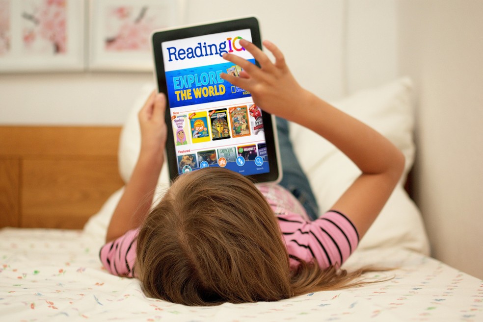 Criança com o 'ReadingIQ', um dos produtos educacionais da Age of Learning; empresa usa novo modelo da OpenAI — Foto: Divulgação/Age of Learning