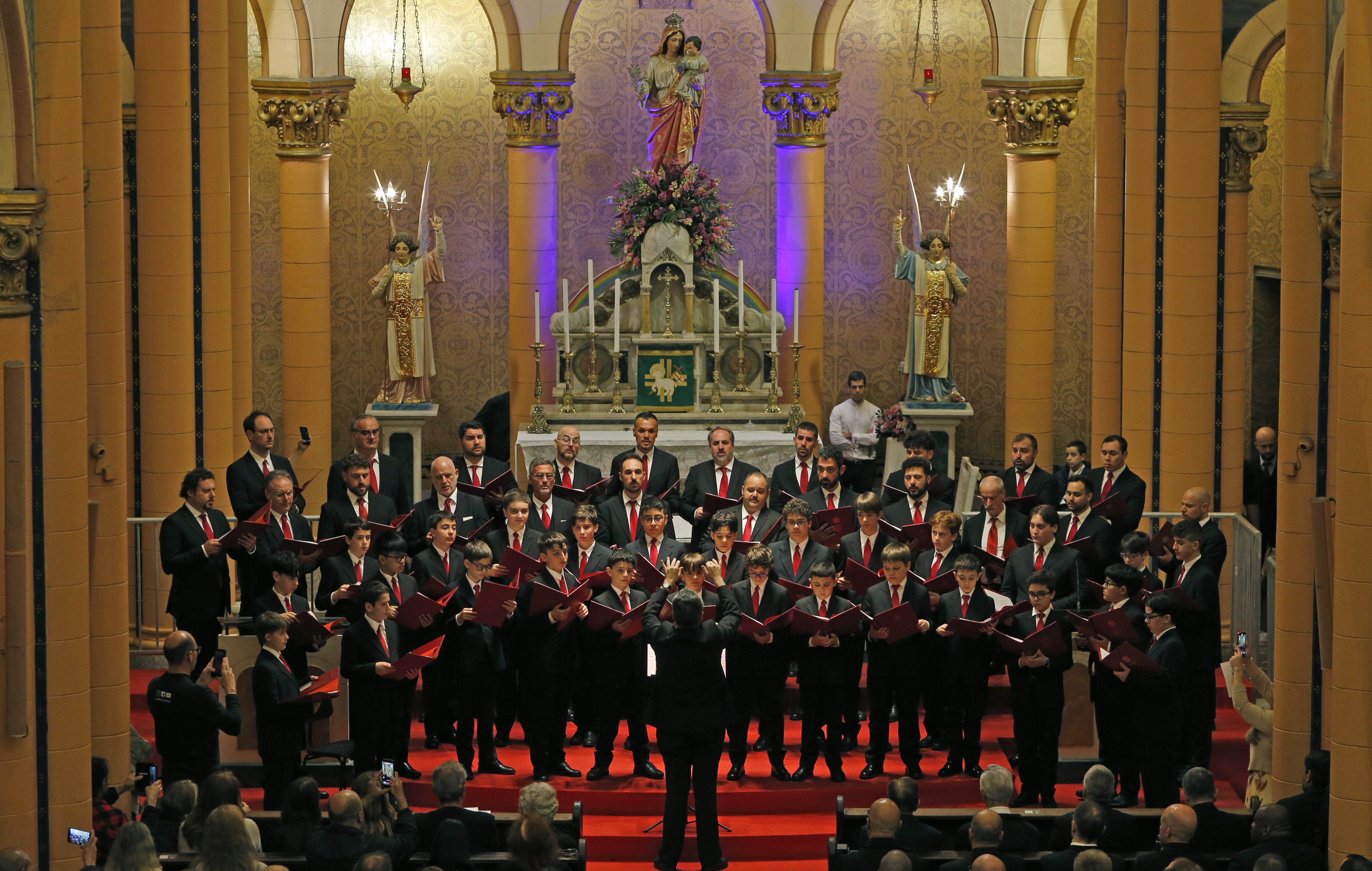 Coral oficial do Vaticano se apresenta para público carioca na Igreja Nossa Senhora da Paz, em Ipanema
