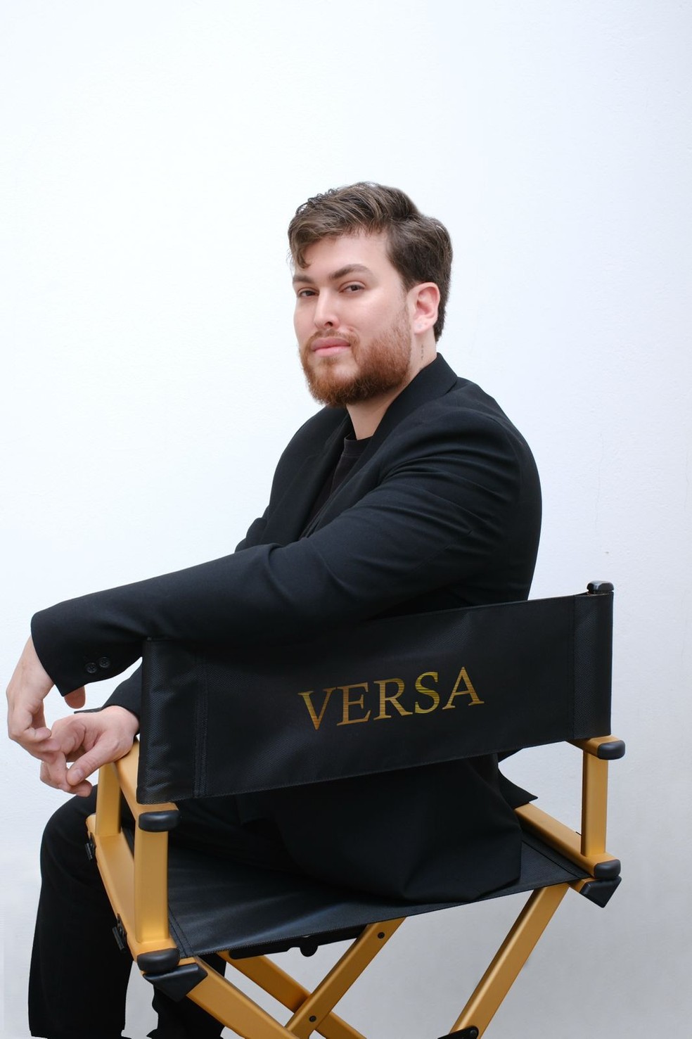 Estilista Mário Cézar Silva chamou vestido de “uma das criações mais especiais” de sua trajetória — Foto: Divulgação