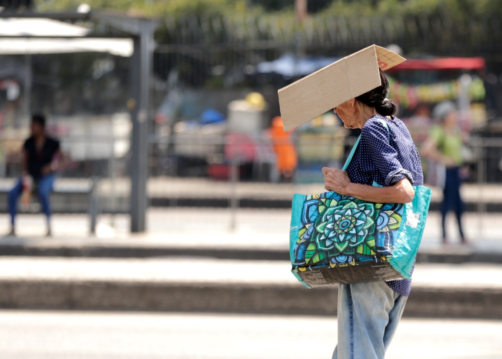 País enfrenta nova onda de calor, e duas regiões sofrem com tempestades: veja previsão para esta quarta