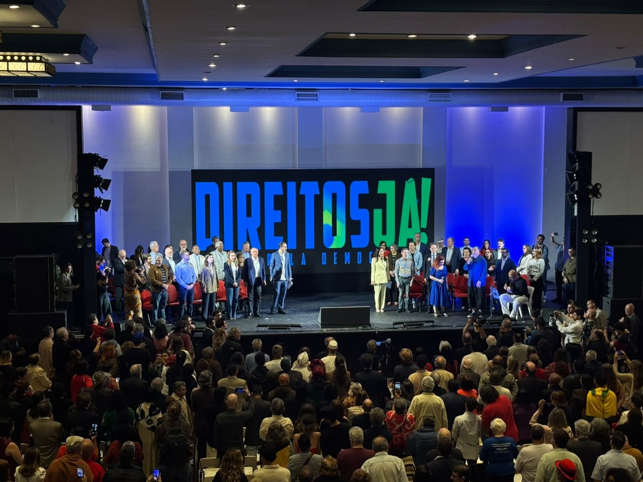 Ao lado de Alckmin, filhos de Mario Covas e FH pedem voto para Lula em ato em SP