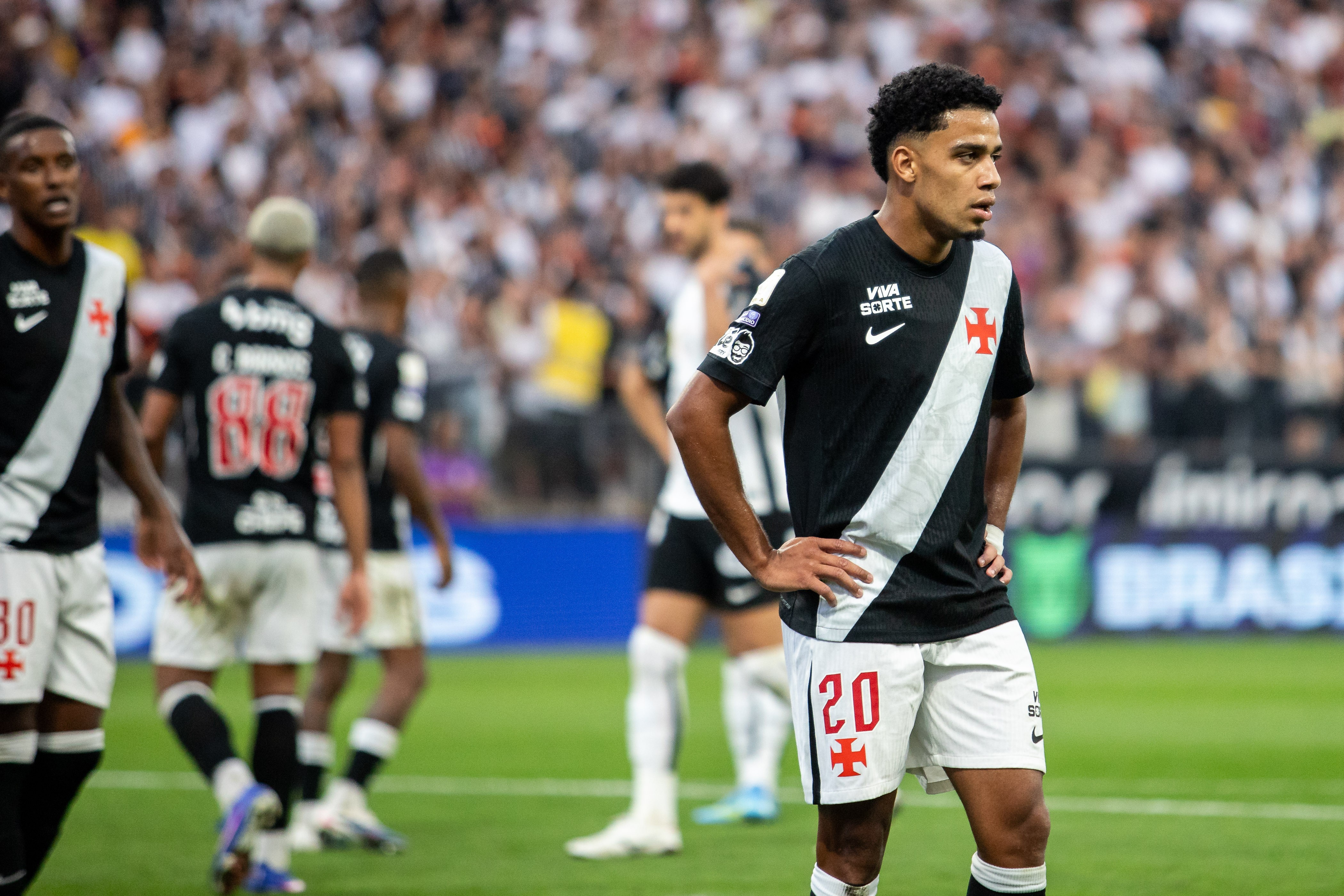 Em baixa, Brenner tem apoio de Renato Gaúcho para se recuperar