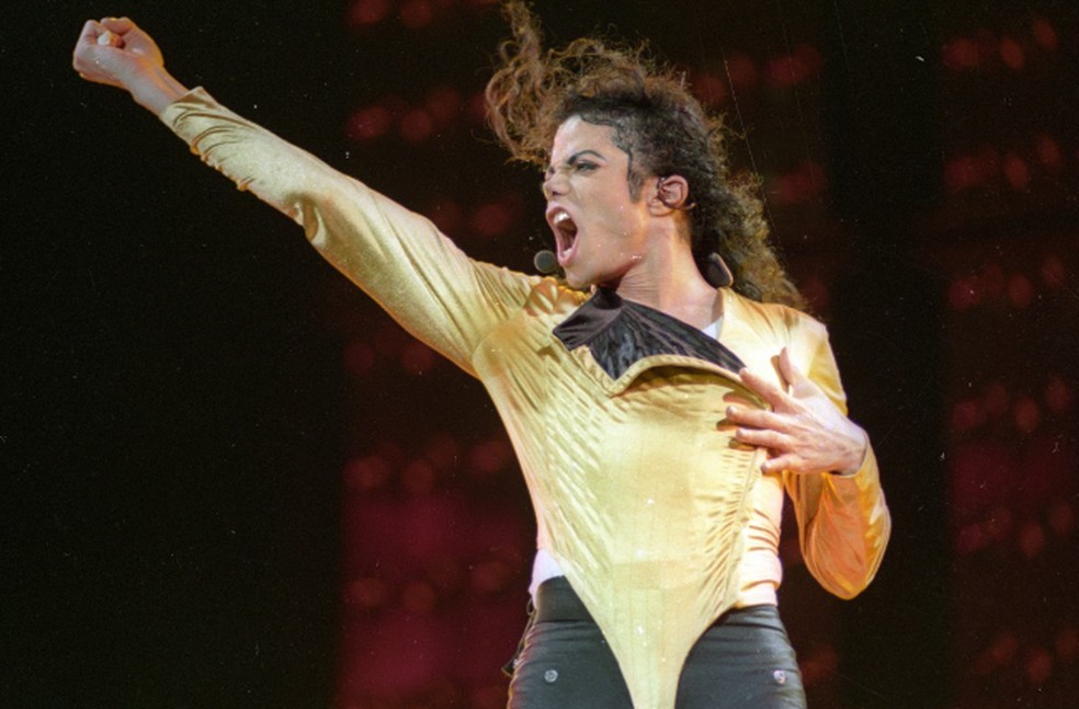 Michael Jackson durante show no Morumbi, em São Paulo, em 1993 — Foto: Ivo Gonzalez/Agência O GLOBO