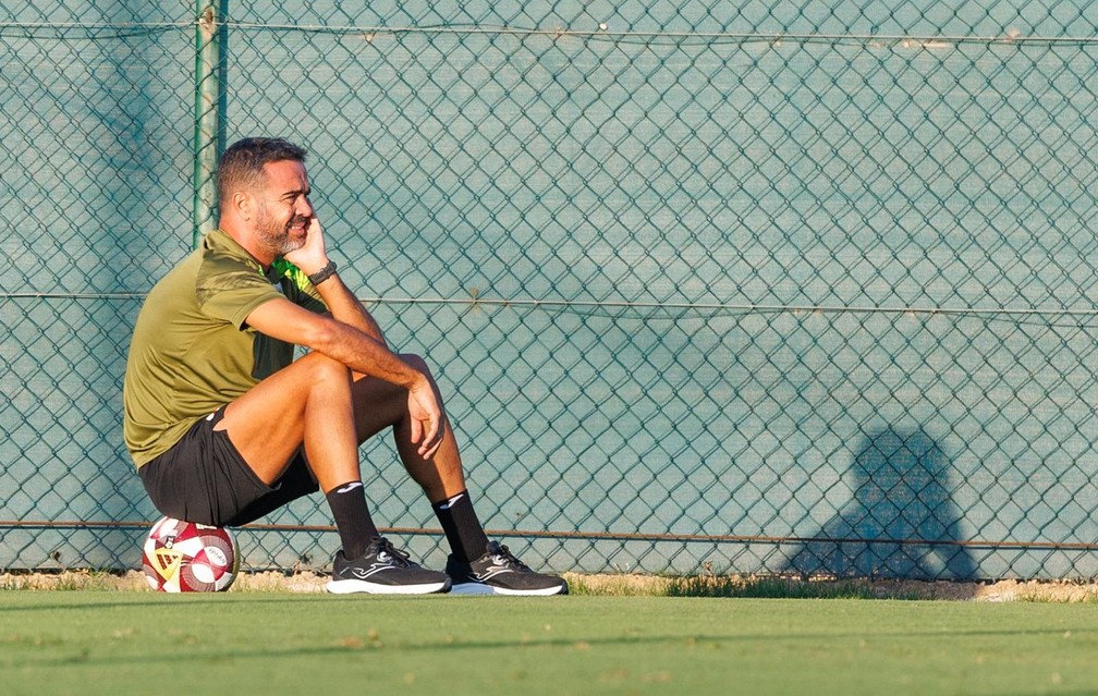 Artur Jorge, treinador do Al-Rayyan — Foto: Divulgação