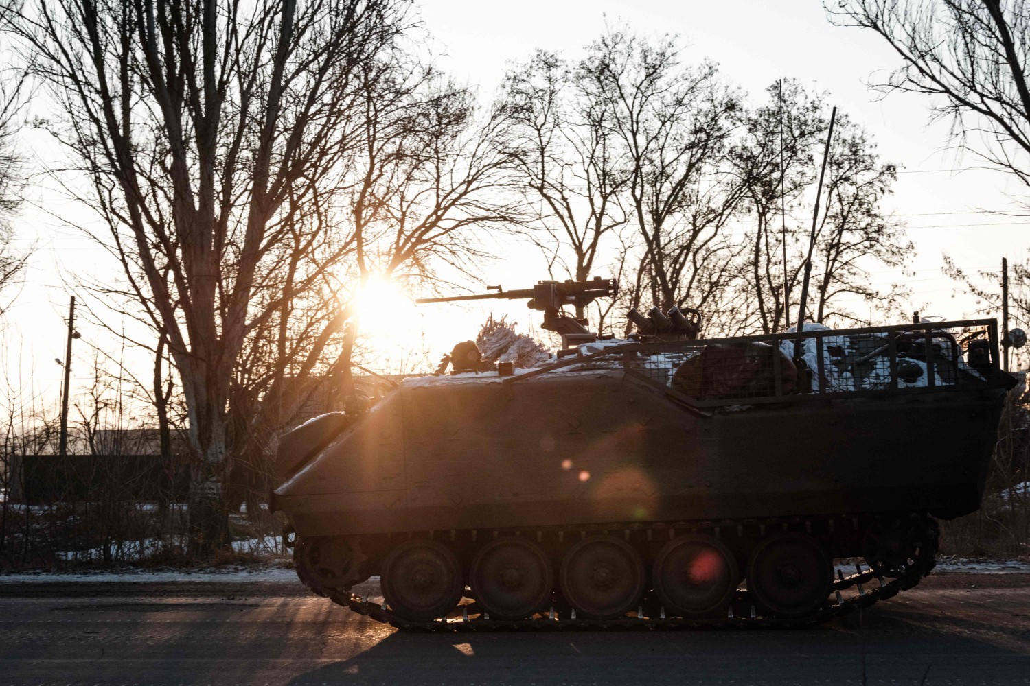 Tanque ucraniano perto da cidade de  Avdiivka, na Ucrânia — Foto: YasuYoshi Chiba/AFP