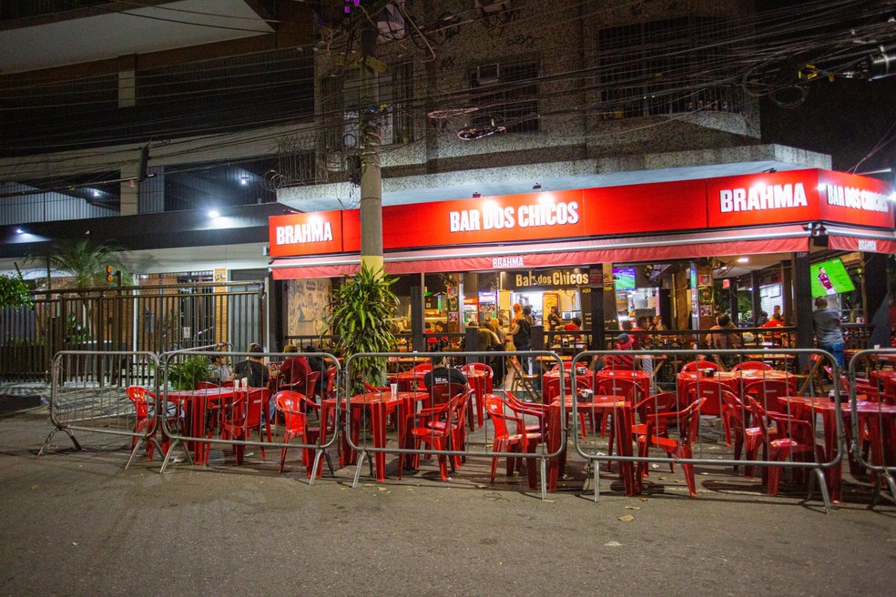 Incêndio atinge Bar dos Chicos, conhecido como ponto de encontro de ...