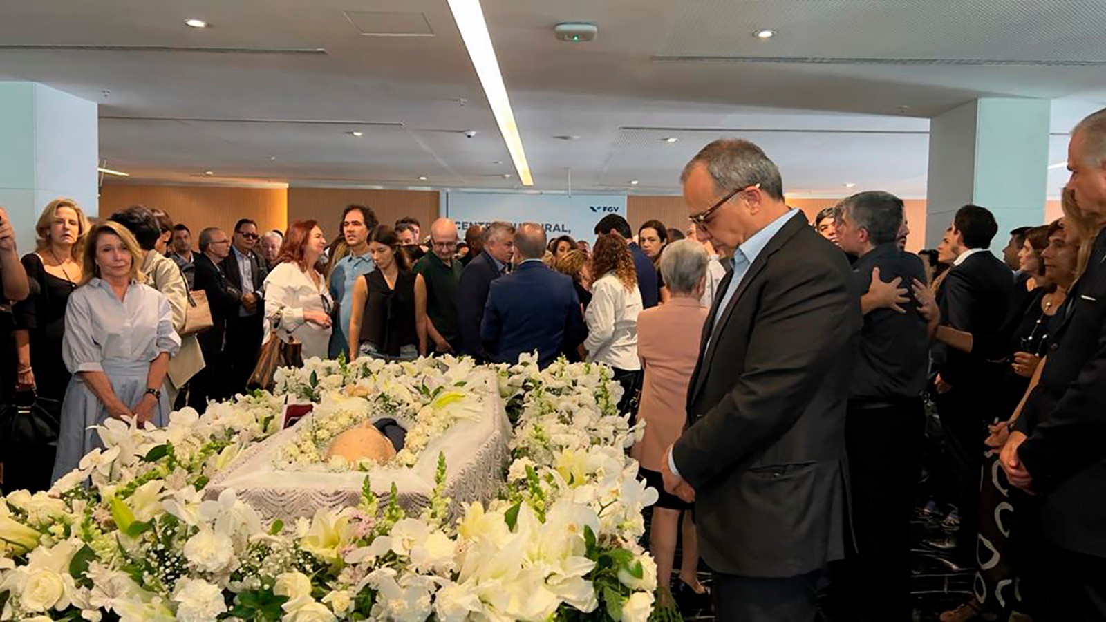 Velório de Francisco Dornelles reúne Arthur Lira, Paes e os ex ...