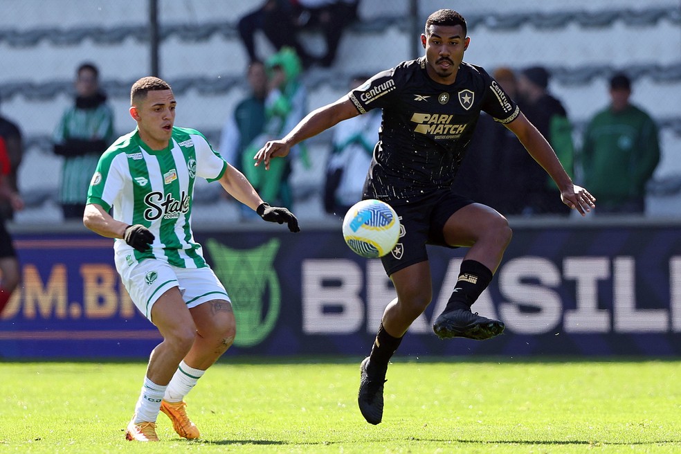 Cuiabano marcou um dos gols do Botafogo — Foto: Vítor Silva/Botafogo