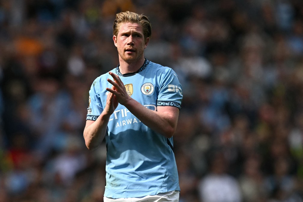 De Bruyne pelo Manchester City — Foto: Paul ELLIS / AFP