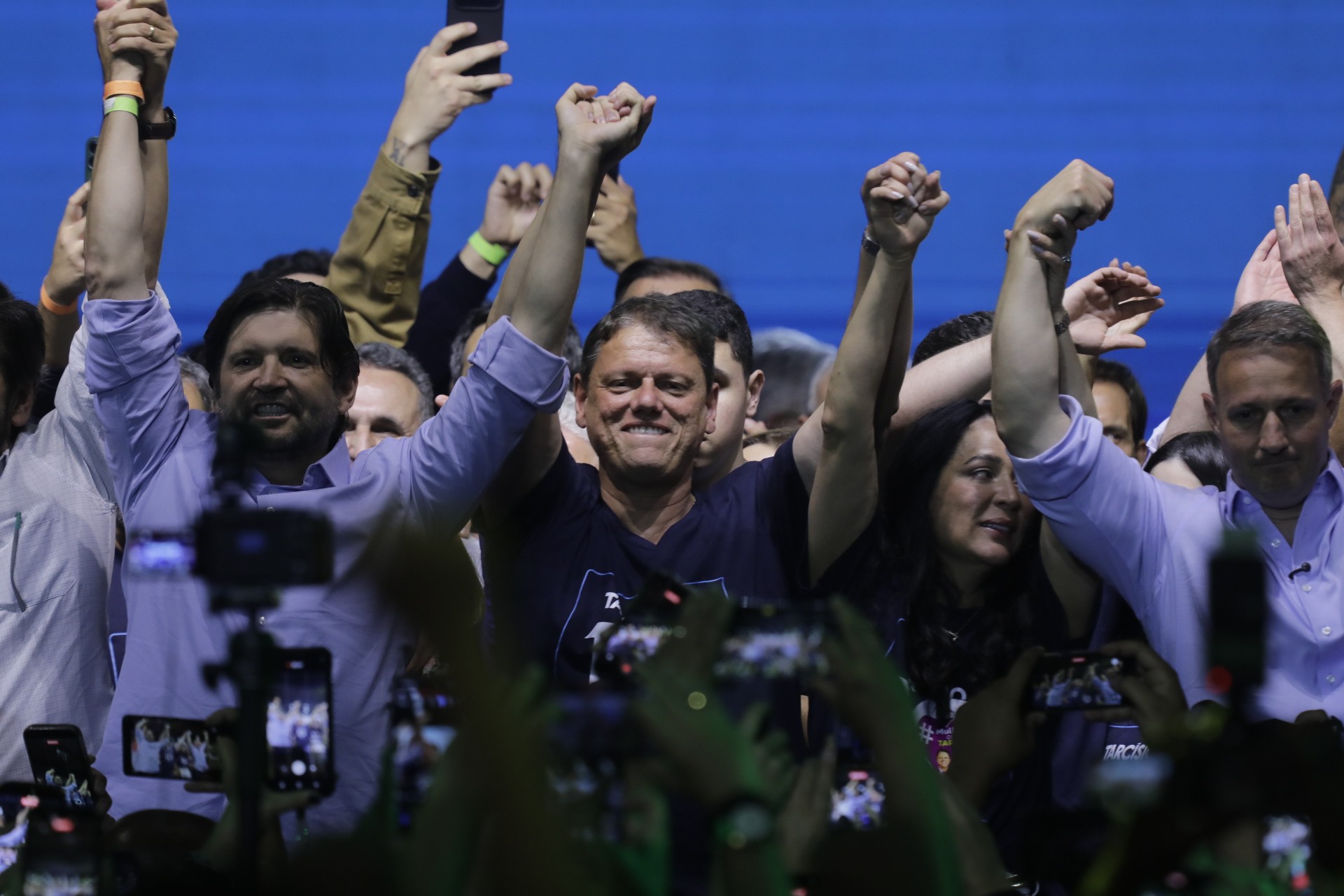 Tarcísio vira resultados de 2022 e vence Haddad na capital paulista e na Região Metropolitana