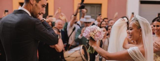 Alba Silva e Sergio Rico durante o casamento na Igreja de Santa Ana em Triana - Foto reprodução / instagram