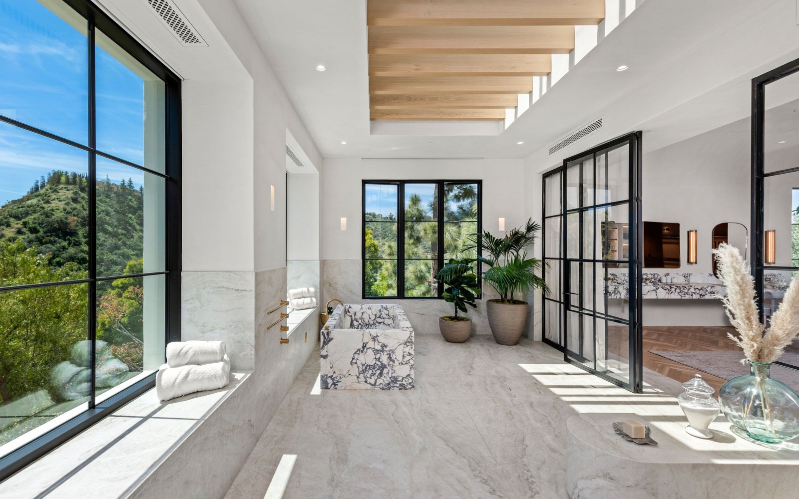 Drake Vende Megamansão Em Beverly Hills, NaCallórnia (EUA) - Foto: Beverly Hills Estates