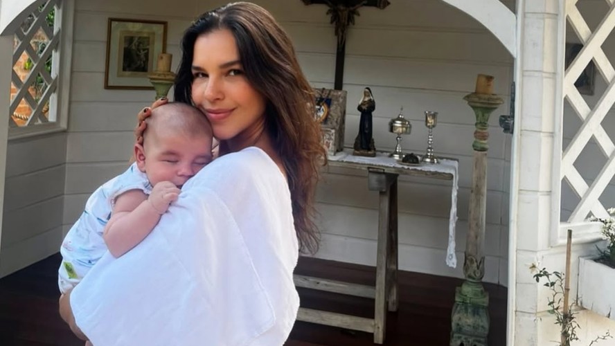 Como Mariana Rios organiza o sono do filho de 3 meses? Atriz mostra rotina