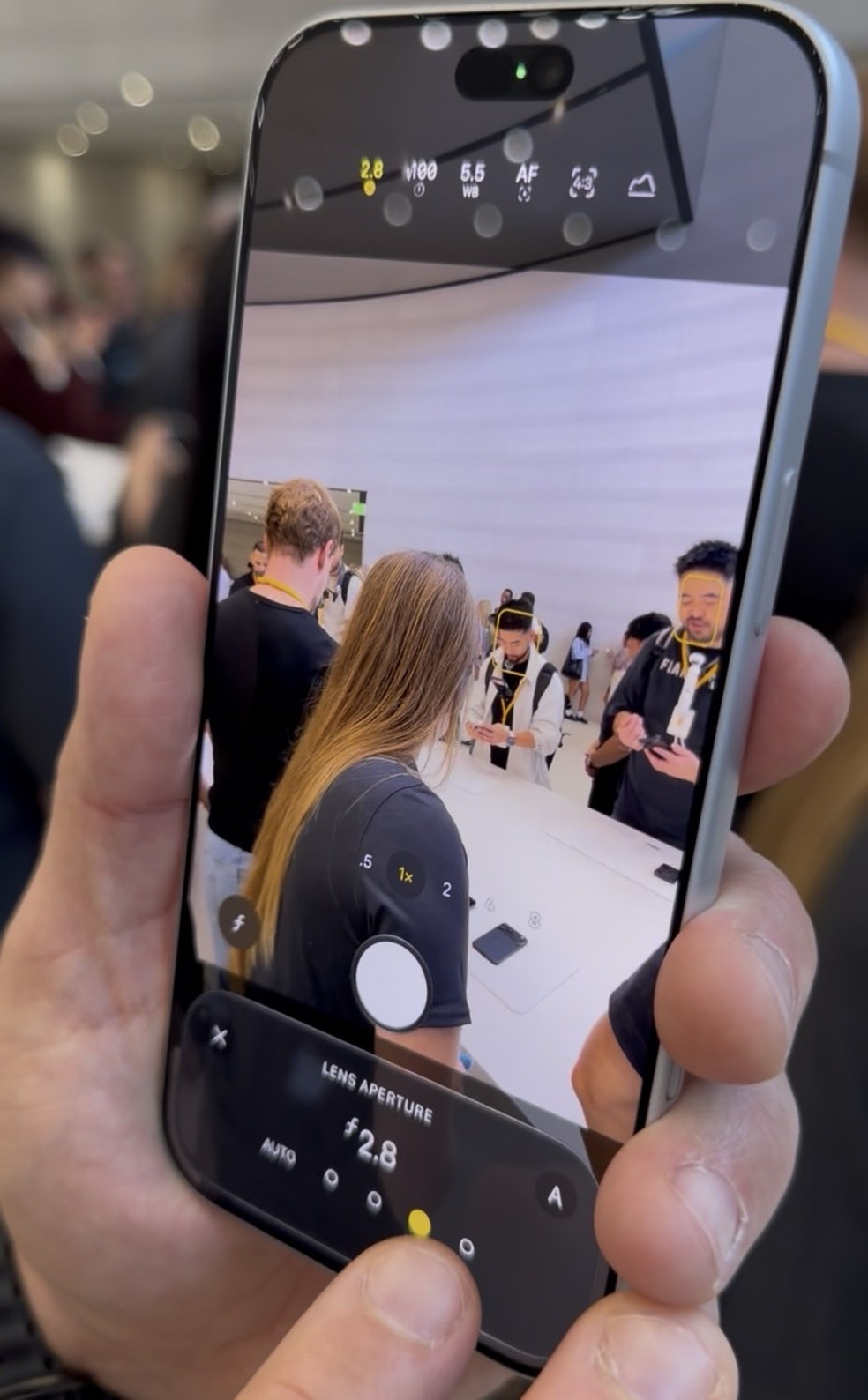 Pela primeira vez em um iPhone, a abertura da lente pode ser ajustada no iPhone 18 Pro e 18 Pro Max — Foto: Bruno Rosa