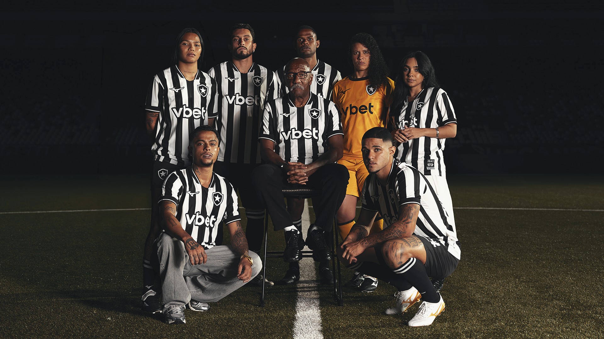 Botafogo apresenta novo uniforme com a Mizuno inspirado nos anos 40