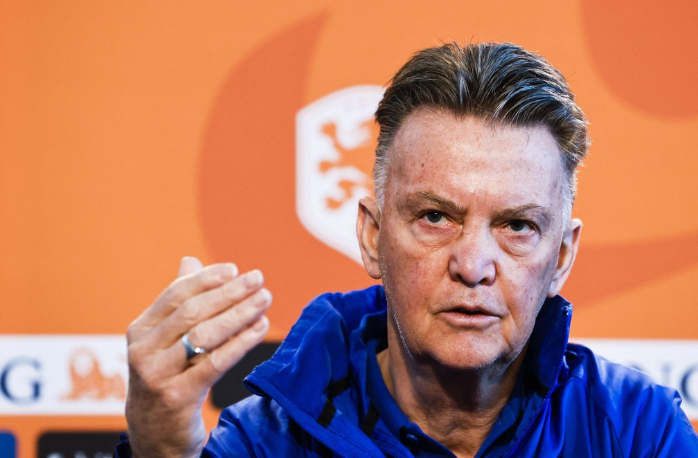 Van Gaal é um dos técnicos mais velhos a comandar uma seleção em Copas — Foto: MAURICE VAN STEEN / ANP / AFP