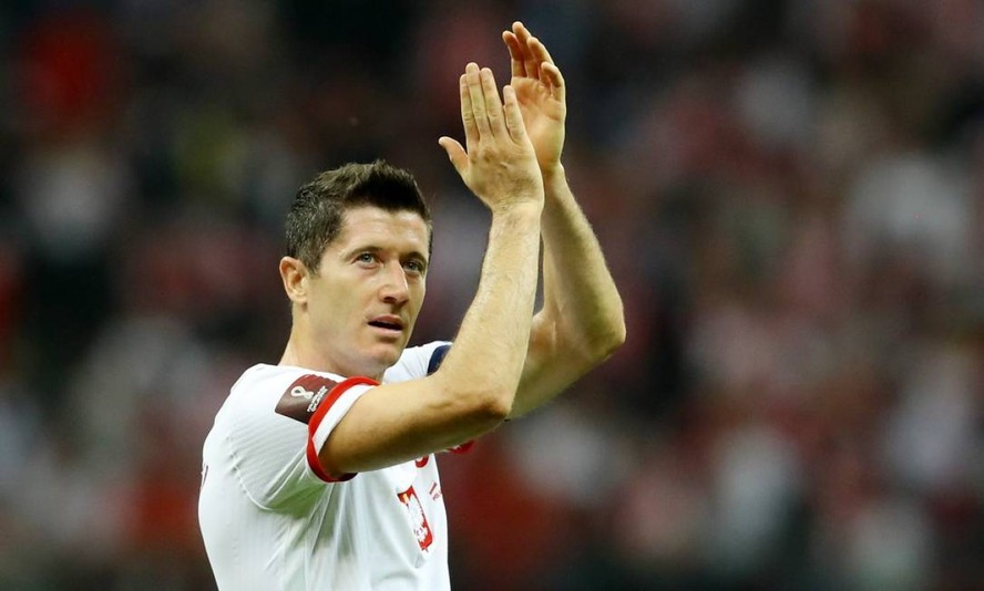 6º - Robert Lewandowski, do Bayern de Munique; 35 milhões de dólares - R$ 184, 9 milhões