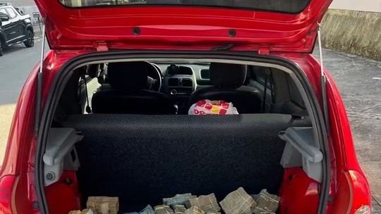 Polícia encontra mais de R$ 1 milhão dentro de porta-malas de carro abandonado em São Luís