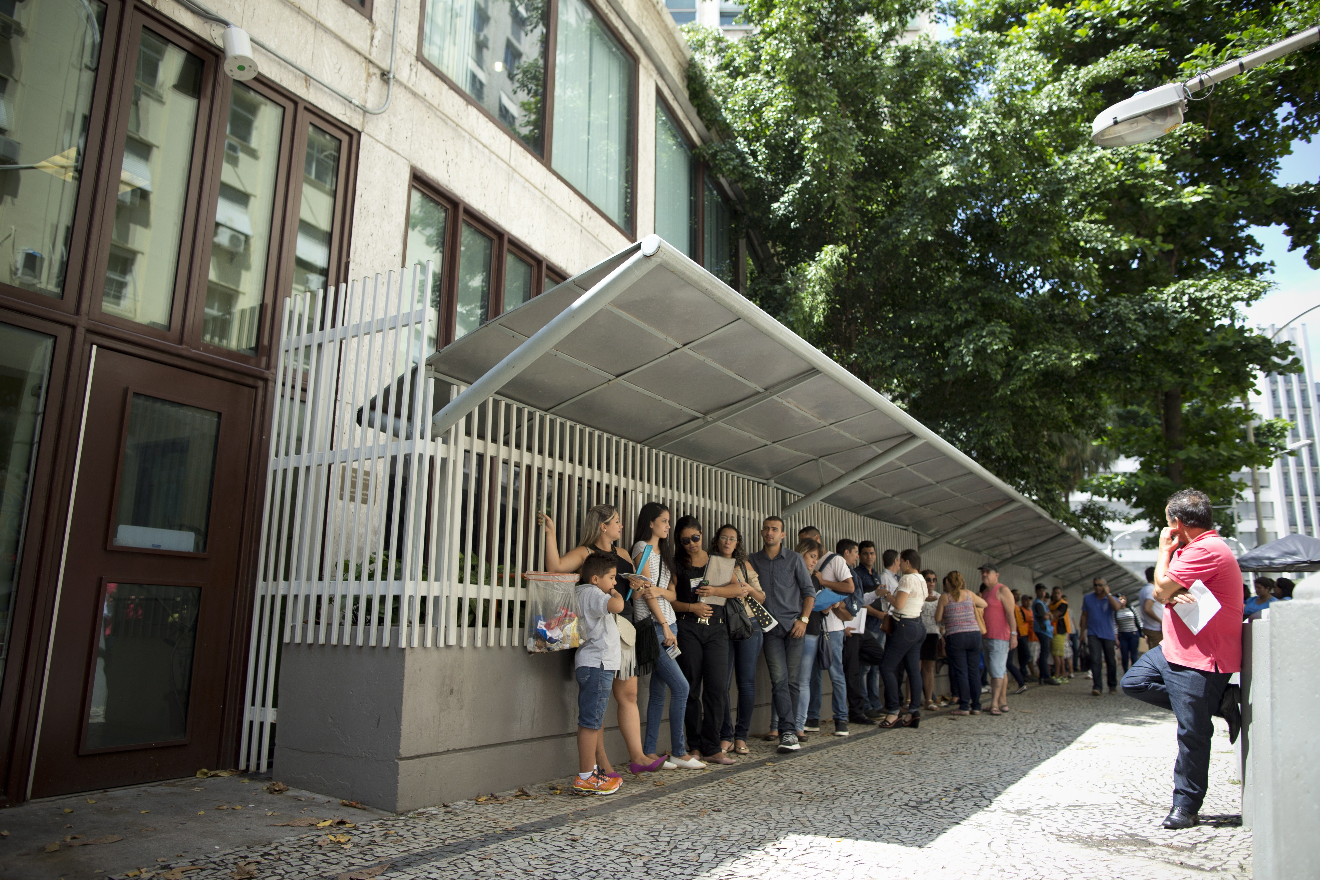 Brasil deve superar 1,15 milhão de vistos para os EUA e bater recorde