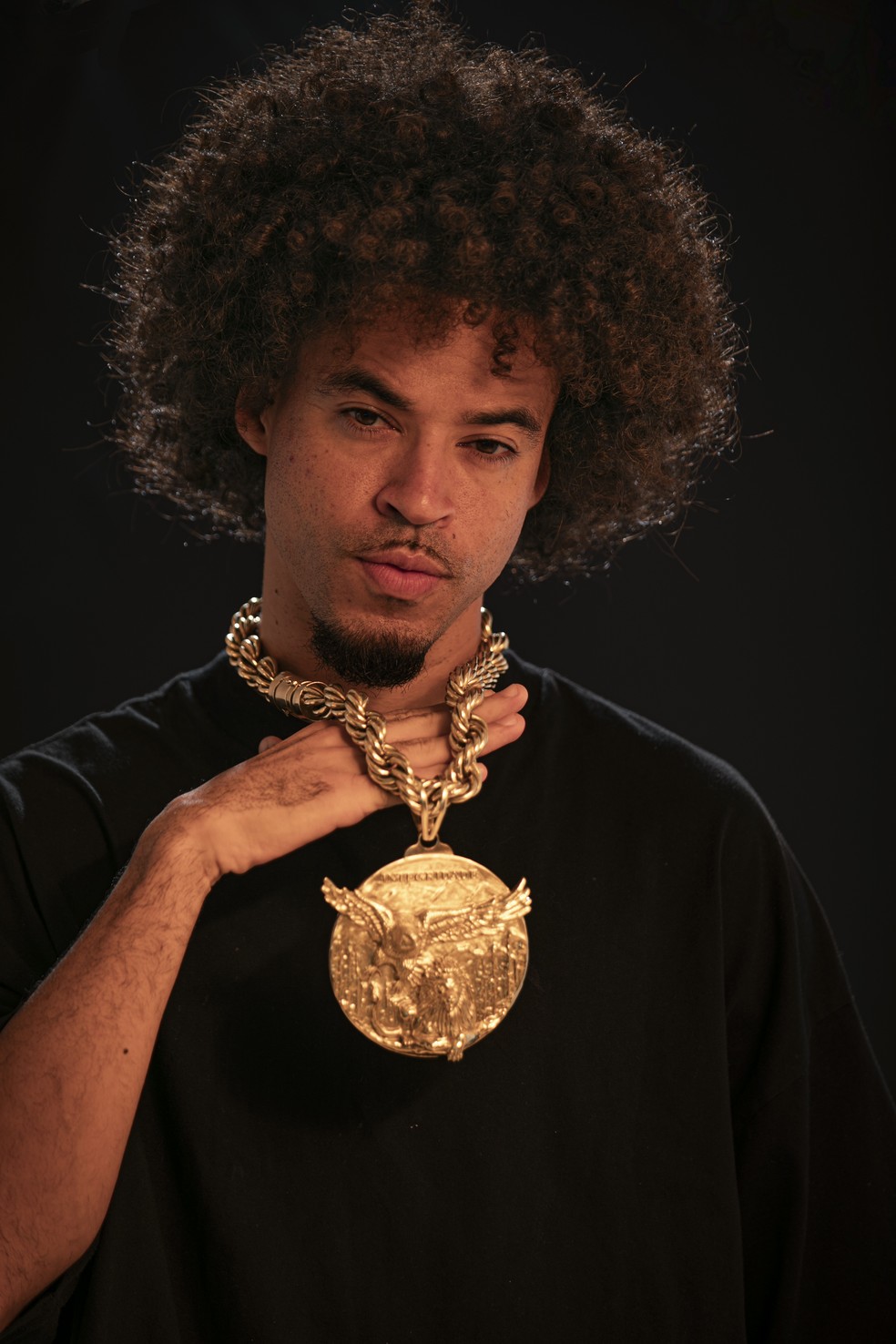 L7nnon abre o jogo sobre a vida real de um dos principais nomes do rap ...